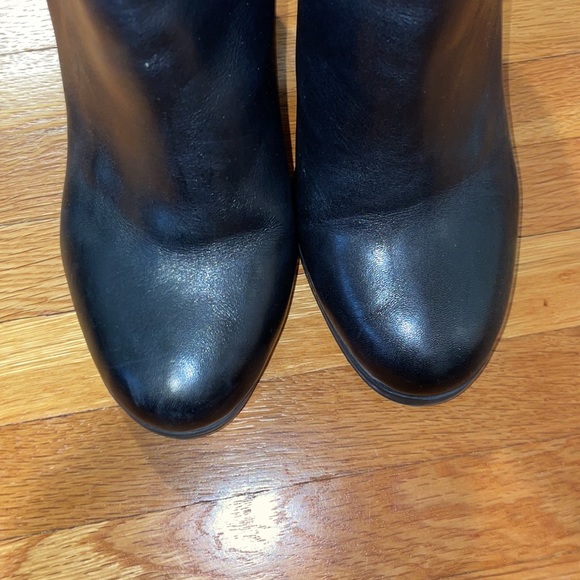 ALDO: black booty heel with gold zip sides - Picture 10 of 11